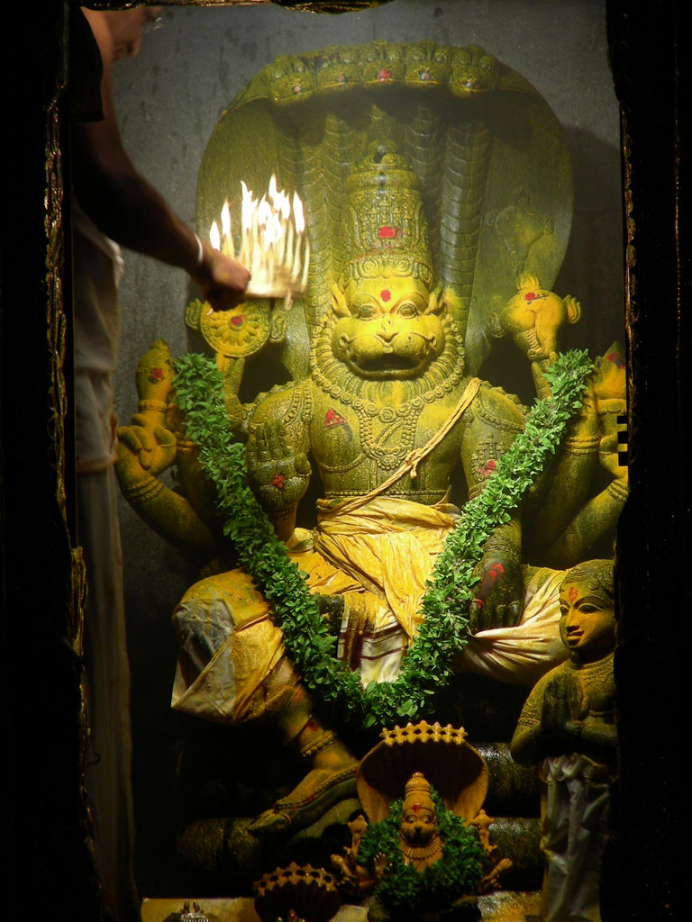 lord lakshmi narasimha images