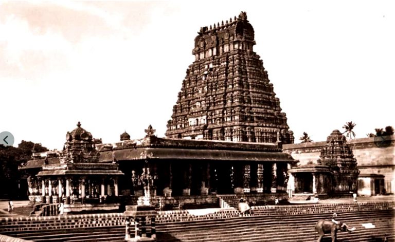 Varadharsh Athi Varadaraja - The Lord Who Gives Darshana Once in 40 Years